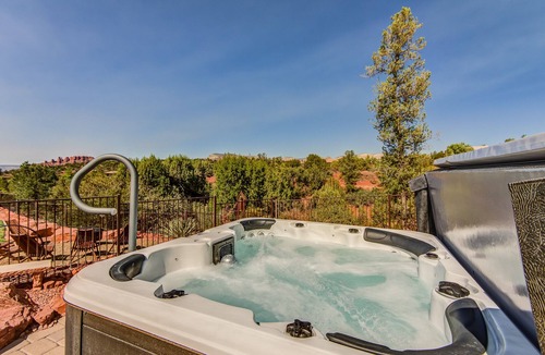 West Sedona House | Experience luxury at Sedona Dove Wing Knoll with stunning Red Rock views!