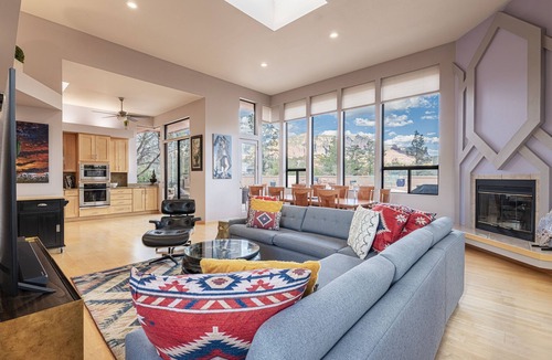 Sedona House | Experience luxury in Sedona Painted Sky—sleeps 8 with stunning panoramic views.