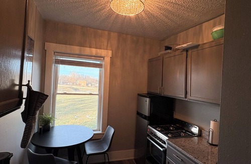 Downtown Des Moines Apartment | Experience Sherman Hill from the Olive 3, 1 bed apartment in downtown Des Moines