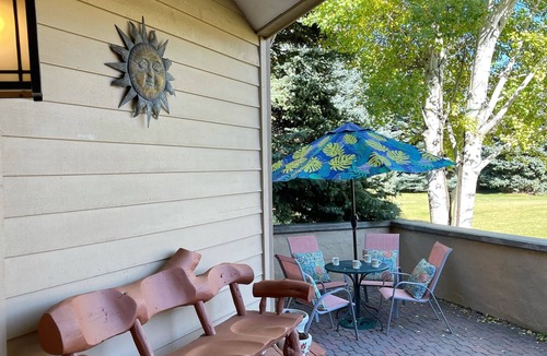 Sun Valley House | Experience Sun Valley │ Après-Ski Hot Tub on Golf Course │