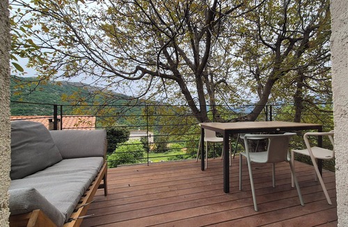 Pioggiola House | Experience the authenticity and charm of a timeless village in a warm and welcoming home.