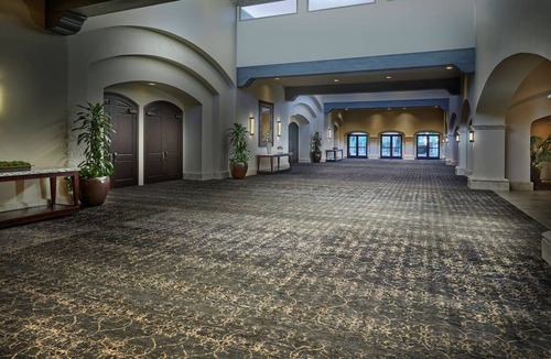 South Scottsdale Resort | Explore the Wild West! Mountain Views, 3 Modern Units, 5 Pools, Salon and Spa!