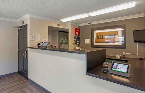 Heather Gardens Hotel | Extended Stay America Select Suites - Denver - Aurora South