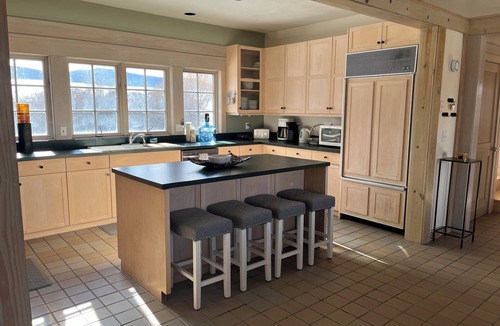 Wise River House | Extraordinary riverfront home in the heart of the Big Hole Valley.