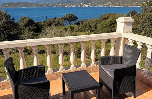 Orcino Apartment | F3 in very quiet villa, large terrace with sea view, beach 5 minutes away on foot