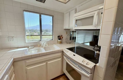Baristo Condo | Fab Monthly Condo w/Large Mountain View Patio