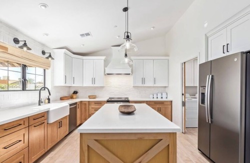 New Papago Parkway House | Fabulous upgraded 3-bedroom house in sunny Scottsdale