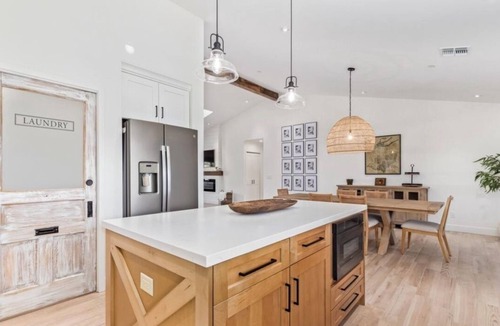 New Papago Parkway House | Fabulous upgraded 3-bedroom house in sunny Scottsdale