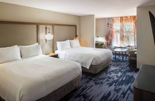 New Paris Hotel | Fairfield Inn by Marriott Richmond