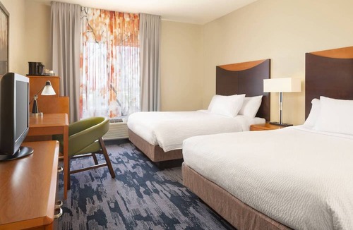 Kingsburg Hotel | Fairfield Inn & Suites by Marriott Selma Kingsburg