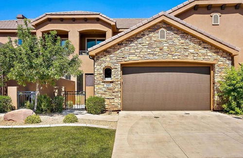 Washington Villa | Fairway views, pools, private hot tub