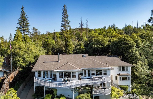 Bass Lake House | Falls Lake View with Hot Tub