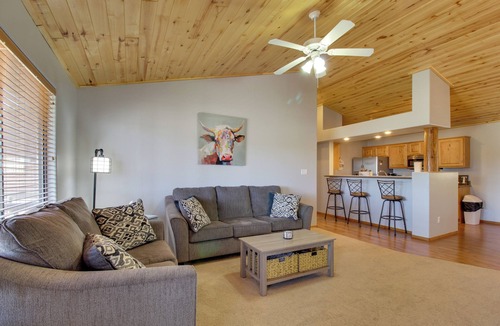 Zane Grey Cabin | Families Welcome! Overgaard Cabin w/Playground