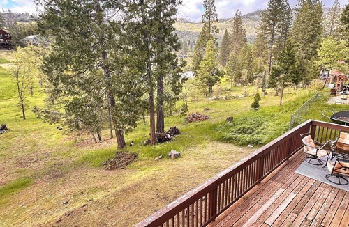 Auberry Cabin | Family and pet friendly cabin near Shaver Lake!