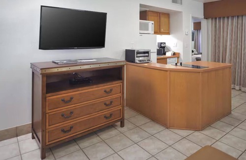 Sedona Resort | Family Base w/Kitchen: TWO 2BR Suite w/Onsite Mini-Golf & Playground Access