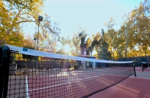 Sedona Resort | Family Base w/Kitchen: TWO 2BR Suite w/Onsite Mini-Golf & Playground Access