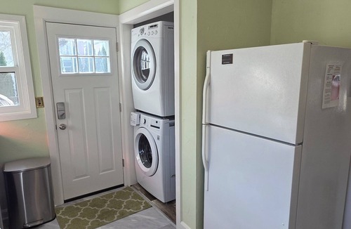 Put-in-Bay Cottage | Family Cottage No. 6 ☼ in charming Put-in-Bay Sleeps 6