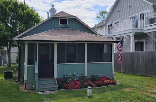 Put-in-Bay Cottage | Family Cottage No. 6 ☼ in charming Put-in-Bay Sleeps 6