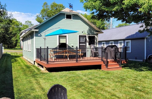 Put-in-Bay Cottage | Family Cottage No. 6 ☼ in charming Put-in-Bay Sleeps 6