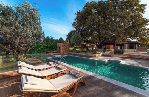 Ialyssos Villa | Family Estate ,4 BR Villa + 2 BR Guesthouse , Privat Pool & Playground , Rhodes