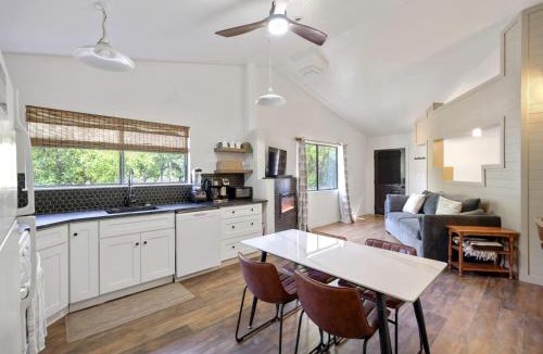 Glendale House | Family Friendly Cabin with BBQ in Glendale, Utah