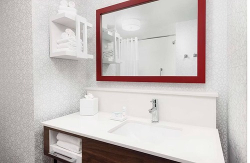 Oakhurst Hotel | Family-Friendly Escape with Stunning Views, Pool, Hot Tub & Breakfast!