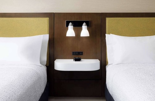 Oakhurst Hotel | Family-Friendly Escape with Stunning Views, Pool, Hot Tub & Breakfast!