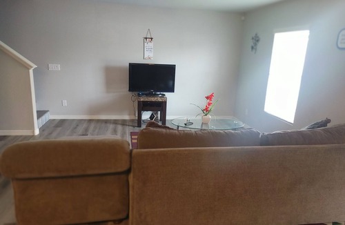 Florence House | Family friendly, full kitchen, Mountains, pinal CO park, historical down town.
