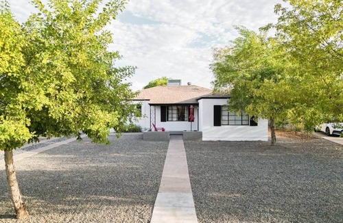 Encanto House | Family Friendly Home by Downtown with 3 Beds