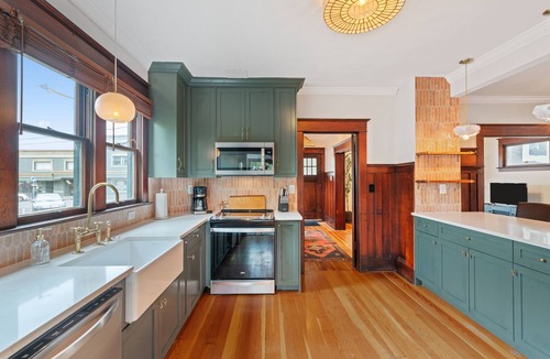 Downtown Vancouver House | Family Friendly Home in the Heart of Downtown