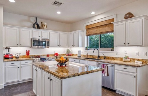Parkwood Ranch House | Family Friendly! Htd Pool, Air Hockey, View!