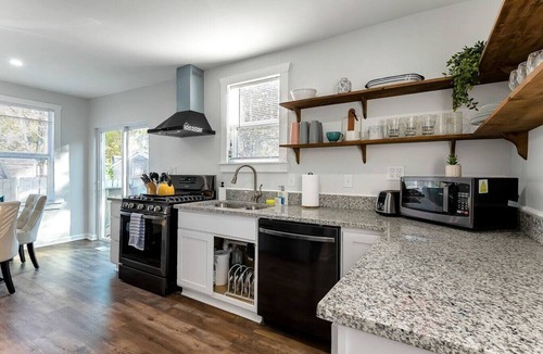 Bayview House | Family - Friendly Norfolk Stay - Fenced Yard & Patio