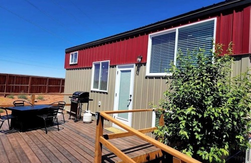Apple Valley House | Family-Friendly Tiny Home Firepit BBQ Zion