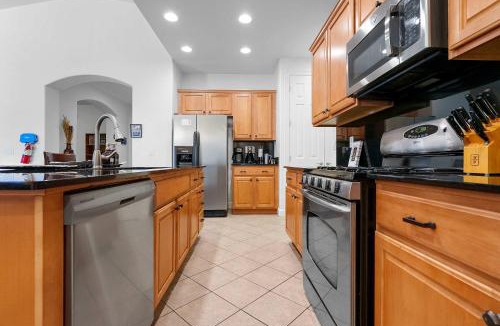 Palm Valley House | Family Friendly w Badminton Goodyear Park