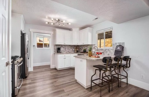 La Verkin House | Family Getaway: 4BR, Pool & Spa, – Sleeps 10