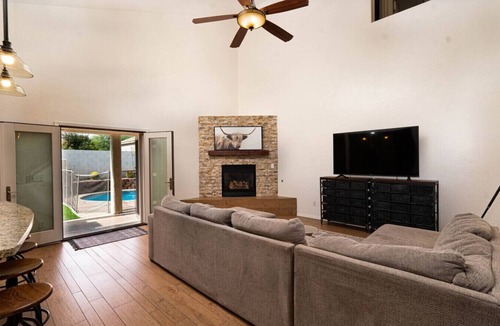 Rancho Vistoso House | Family Getaway House with Pool & Spa Oasis