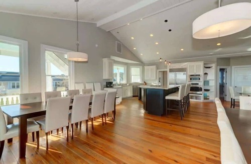 Isle of Palms House | Family Home-11 Bedroom, Pool, Hot Tub, Billiard Room, Elevator, Putting Green - Sea Palace