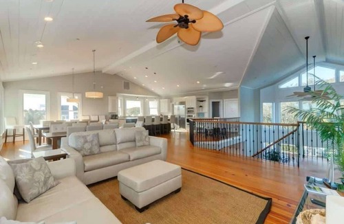 Isle of Palms House | Family Home-11 Bedroom, Pool, Hot Tub, Billiard Room, Elevator, Putting Green - Sea Palace