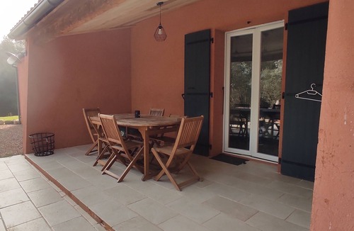 Sartene House | Family home surrounded by olive groves and scrubland, close to the Tizzano beaches.