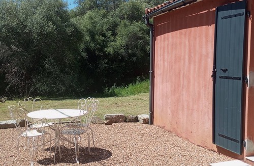 Sartene House | Family home surrounded by olive groves and scrubland, close to the Tizzano beaches.
