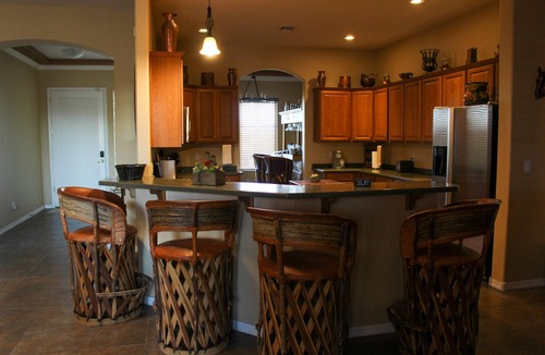 Wittmann House | Family Oasis: Pool, Jacuzzi, 5 BR, Basketball Court & Desert Access!