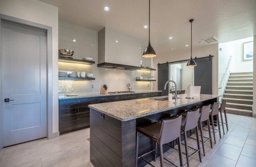 Santa Clara House | Family Poolside Villa | Private Hot Tub | Steps to Pool | Arcadia #5