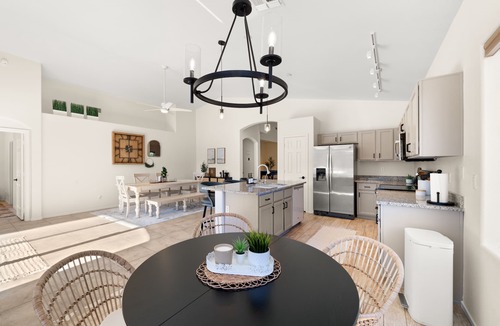 Fountain Hills House | Family Retreat surrounded by mountains, fairways and trails.