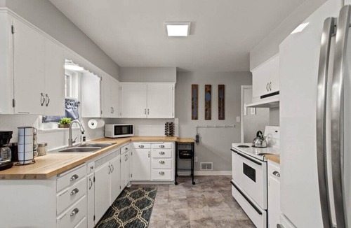 Spokane House | Fenced Backyard-Central AC-Arcade Game Rm-3 Mi to Dwntwn & Gonzaga