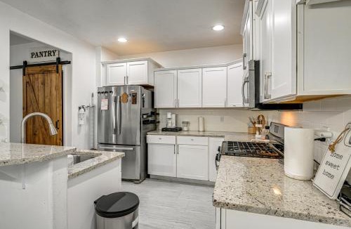 Tri-Cities House | Fenced Yard & Fire Pit! Kennewick Family Retreat