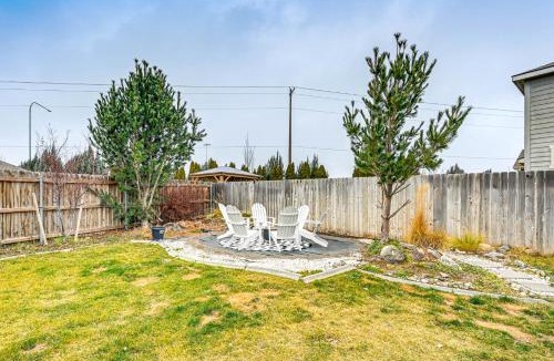 Tri-Cities House | Fenced Yard & Fire Pit! Kennewick Family Retreat