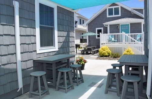 Chincoteague Cottage | Fern's Cottage- Renovated In-Town Cottage