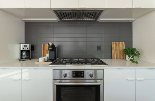 Overlook House | fifty windows I light filled getaway