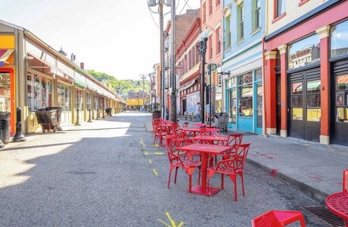 Over-the-Rhine Apartment | Findlay Market Suite 6 – For 4!