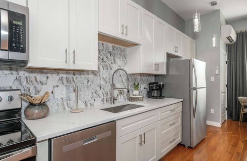 Over-the-Rhine Apartment | Findlay Market Suite 5 – For 2!